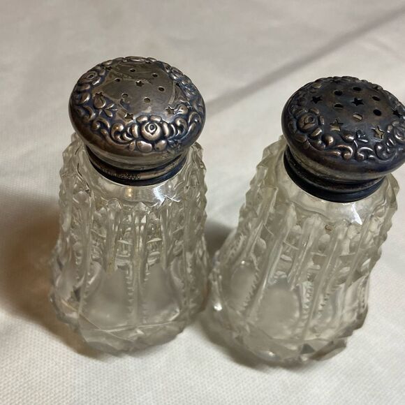 ANTIQUE CUT CRYSTAL & STERLING SILVER SALT & PEPPER SHAKERS - Picture 2 of 4